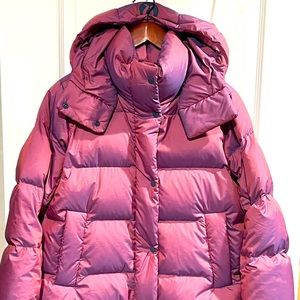 Womens lulu lemon Athletica wunder puff size 4 jacket tethered, plumful color